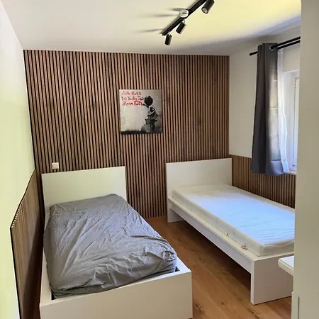 Ries Rosina - Bei Lkh - Neueroeffnung - Self Check In 24-7 بيت ضيافة غراتس