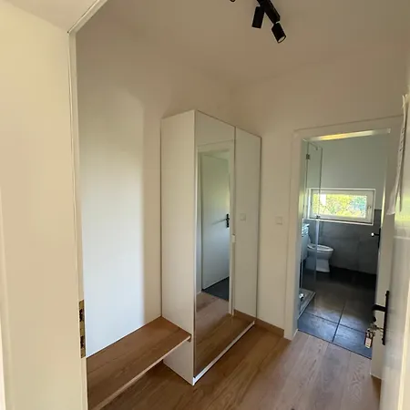 Ries Rosina - Bei Lkh - Neueroeffnung - Self Check In 24-7 3* غراتس