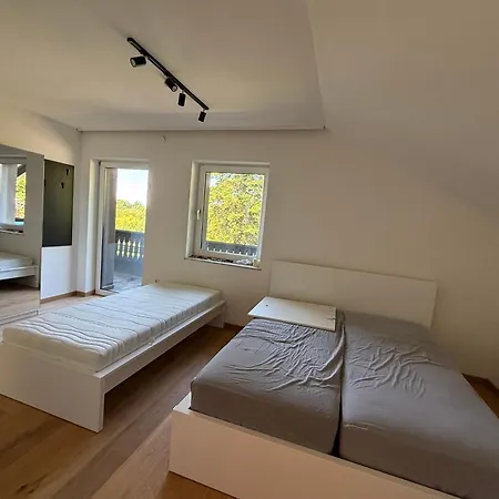 Ries Rosina - Bei Lkh - Neueroeffnung - Self Check In 24-7 ゲストハウス 3*