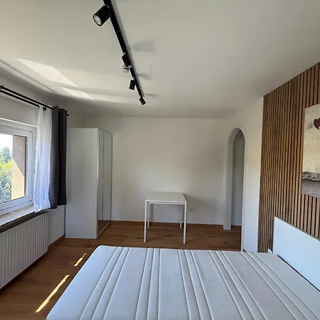 Ries Rosina - Bei Lkh - Neueroeffnung - Self Check In 24-7 بيت ضيافة غراتس